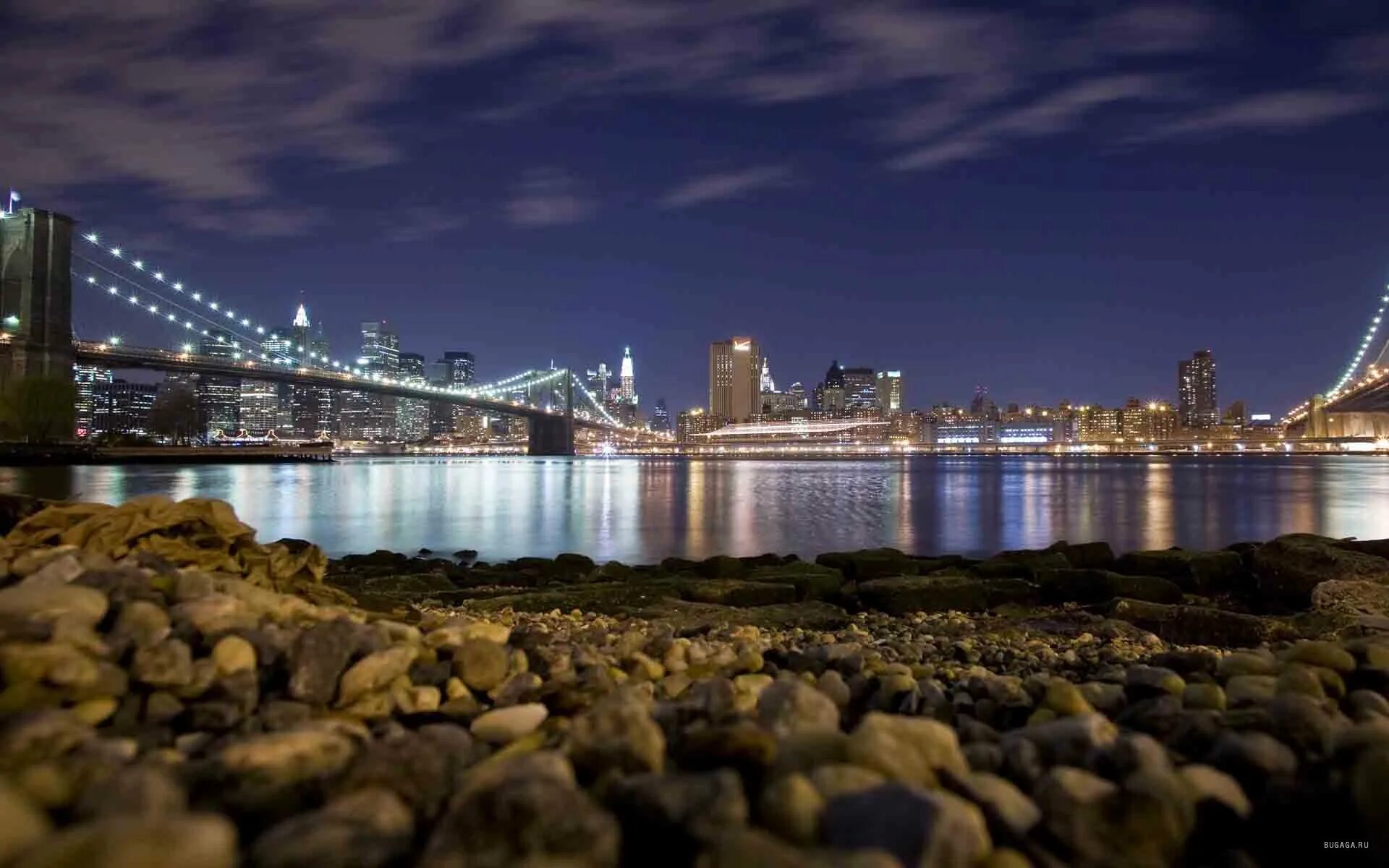 Фотографии размером 1024 2048 пикселей сохранили. Бруклинский мост Нью-Йорк ночью. Бруклинский мост панорама. Пусан мост Нью-Йорк. Ночной Нью-Йорк Манхэттен.