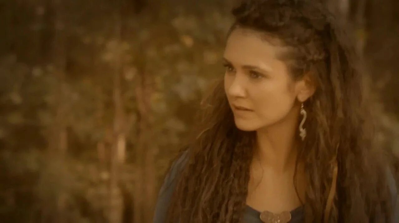 Татья петрова первородные. Дневники вампира елена кэтрин амара и татия. Татия петрова дневники вампира. Елена гилберт кэтрин пирс амара татия. Татия петрова.