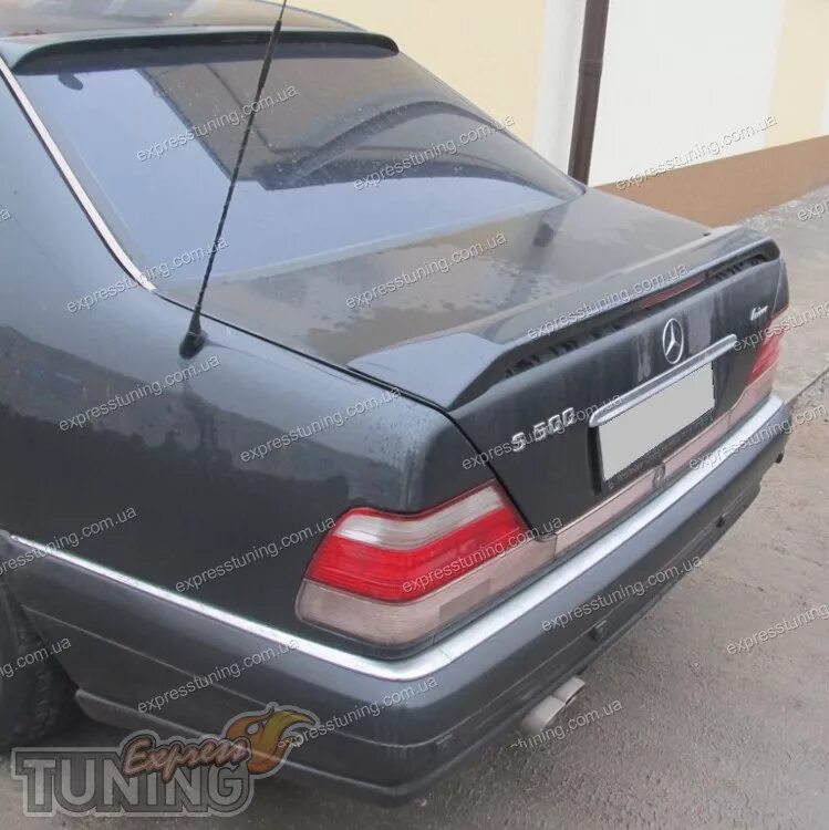 Спойлер на мерседес 140 лоринзер. Спойлеры 140. 140 мерседес задний спойлер. Спойлер крышки багажника мерседес 190. Мерседес w140 багажник.