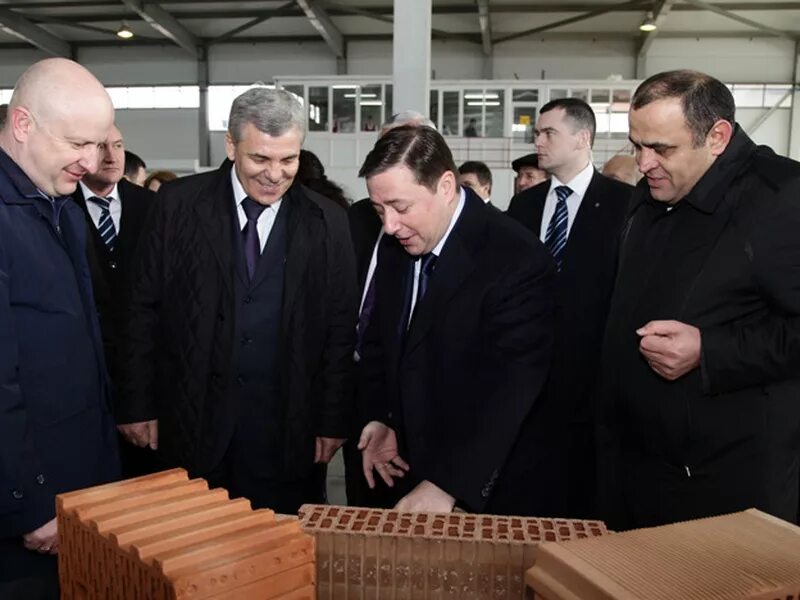 Прохладненский кирпичный завод. Кирпичный завод г прохладный кбр. кирпичный завод в прохладном кабардино балкария. заводы кбр. черепично кирпичный завод в прохладном.