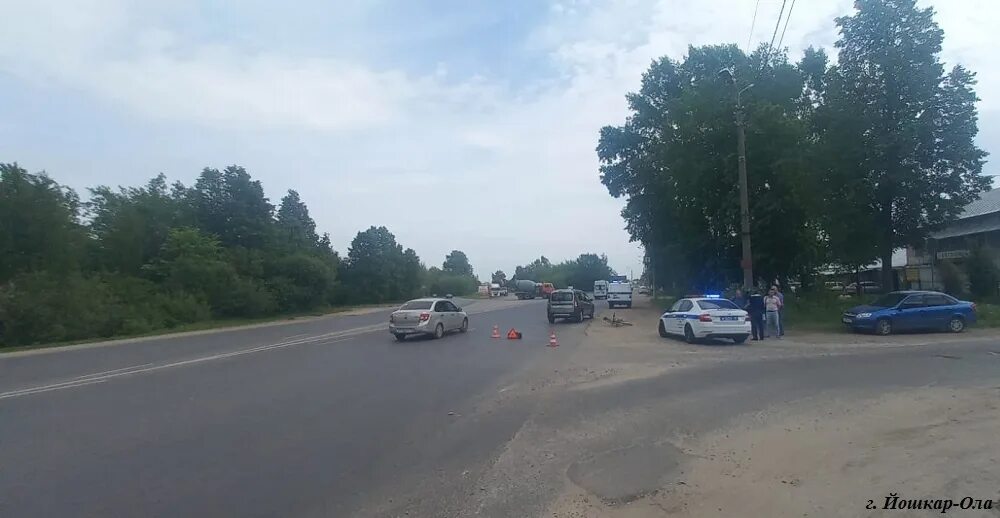 Йошкар-ола плохие дороги. Улица йошкар ола дорога. Перекрытие дорог марий эл. Перекрыли дороги йошкар ола. Перекрыли дороги йошкар ола.