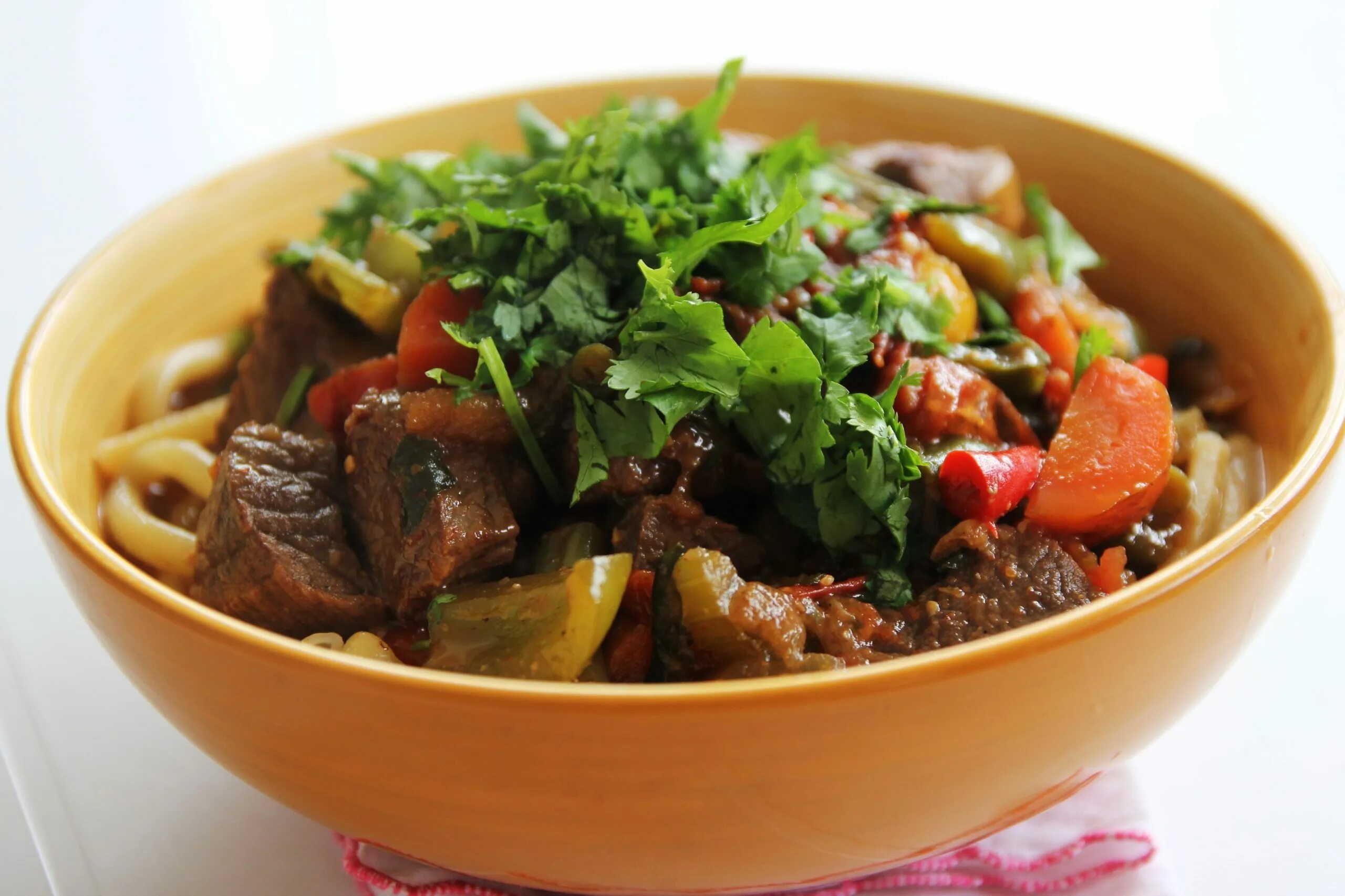 Говядина с картошкой и лапшой. Тефтелевый суп. Дунганский лагман. Куриный суп с лапшой. Кеспе.