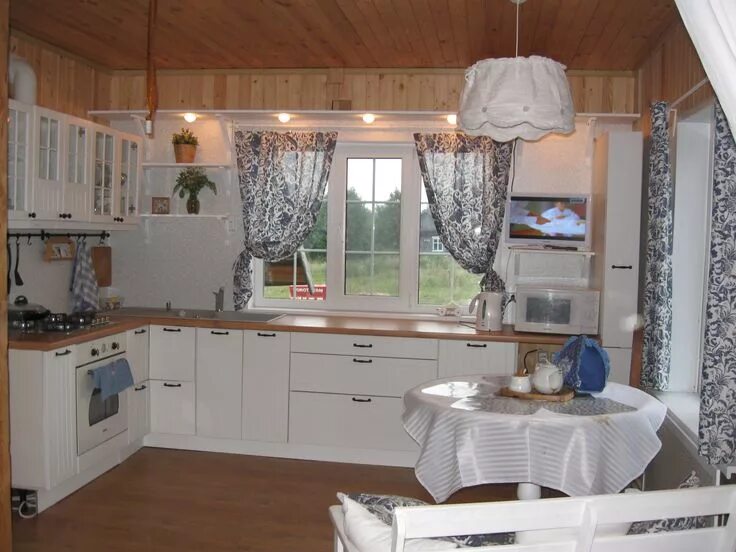 Pin on Home ideas Rustic cabin kitchens, Tiny house kitchen, Rustic kitchen desi