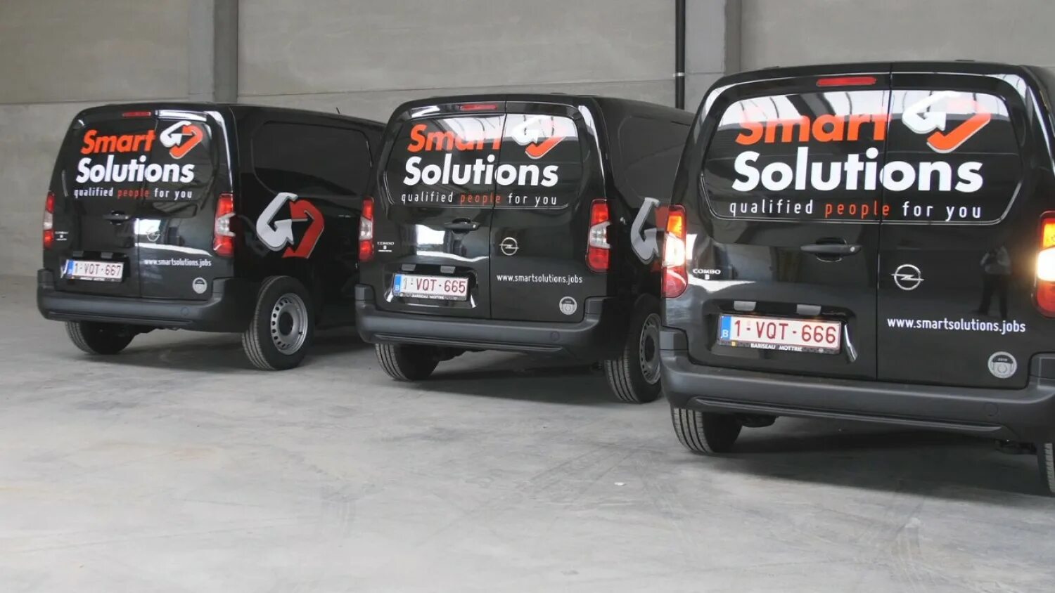Software smart solutions. Smart solutions. smart солюшен. смарт айти солюшенс. smart solutions 1400.