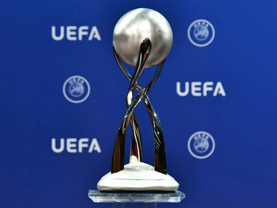 Уефа расписание матчей. Лига чемпионов 2023-2024 квалификация. Сборная лиги чемпионов 2023. Трофей лига чемпионов 2023. Сборная лиги чемпионов 2023.