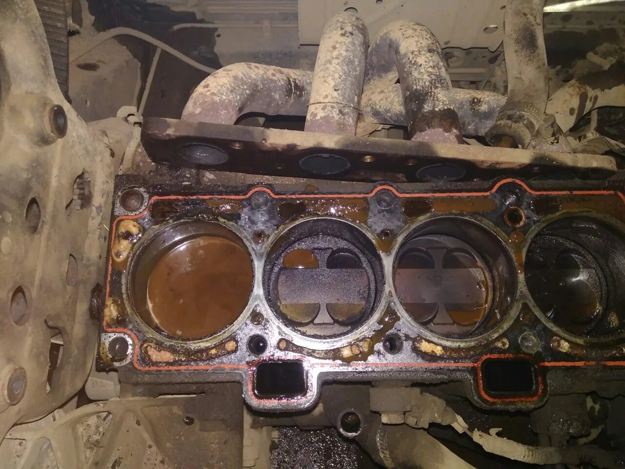 Дымит после ремонта двигателя