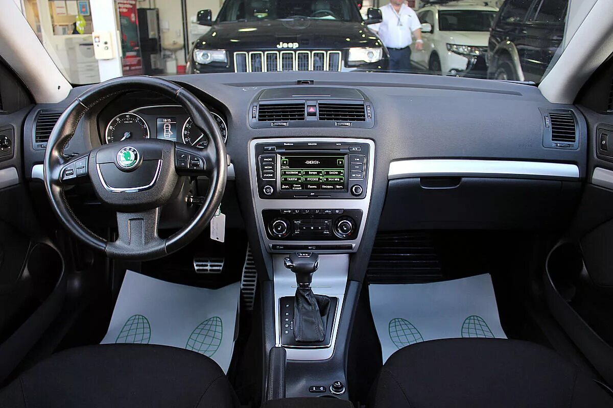 автомат шкоды октавии а5. автомат шкоды октавии а5. Skoda octavia a5 комплектации. škoda octavia a5 interior. škoda octavia 2012 салон.
