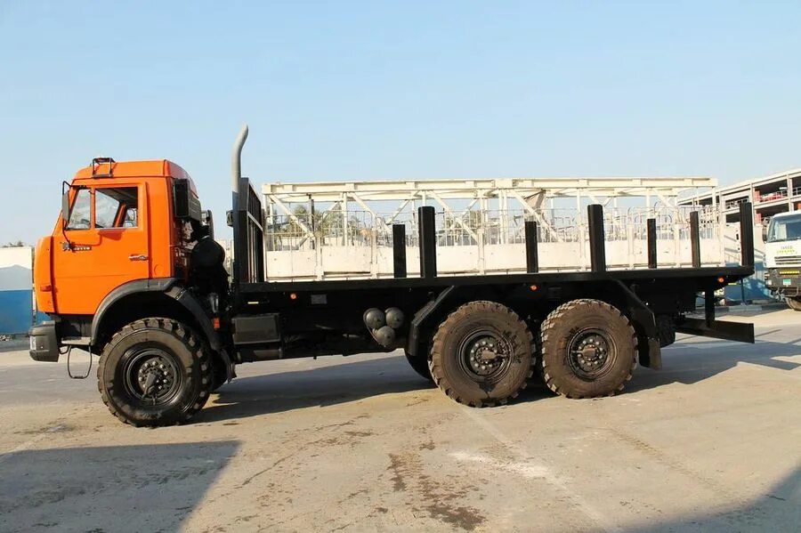 Камаз 43118 военный. Камаз 43118-6012-50. Камаз 43118-15. Камаз-43118 6x6. Бортовой камаз 43118-50.