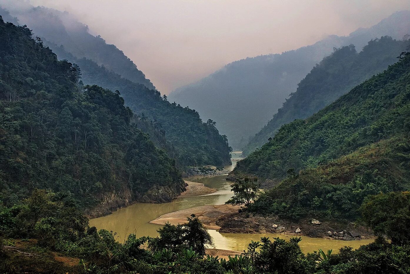 Река Меконг Лаос. Долина реки Меконг Вьетнам. Камбоджа река Меконг. Кардамоновы горы Камбоджа.