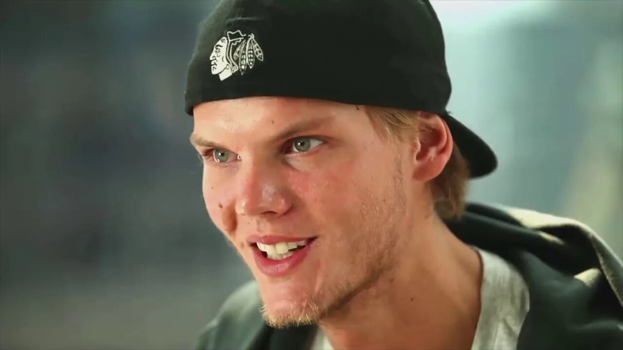 Авичи. Авичи шведский диджей. Avicii 2008. Хэй братец Авичи. Avicii brother