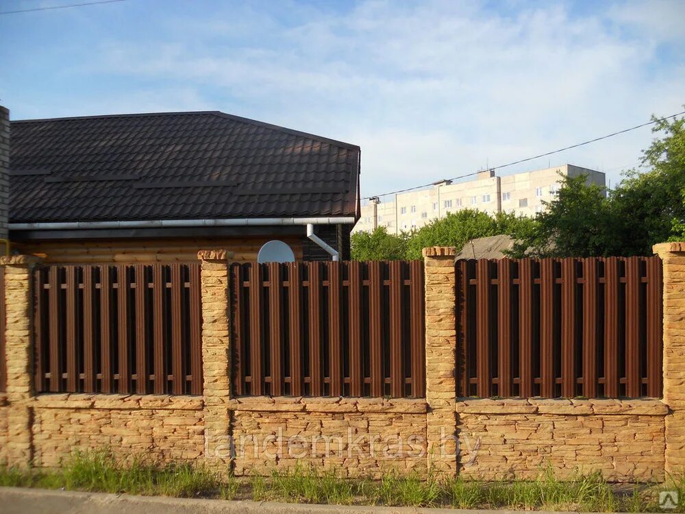 Варианты забора из евроштакетника для частного дома и дачи - Радуга заборов, Мос