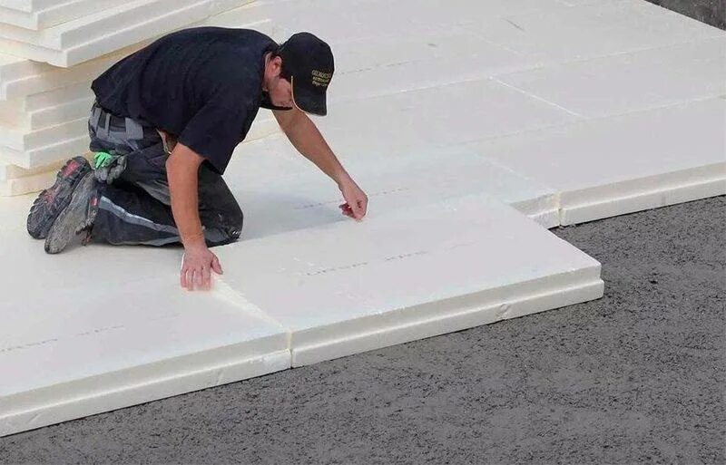 Пенопласт на пол. Экструдированный пенополистирол укладка на пол. Теплоизоляция пола пеноплексом. Пенопласт под полы. Полистирол для пола.