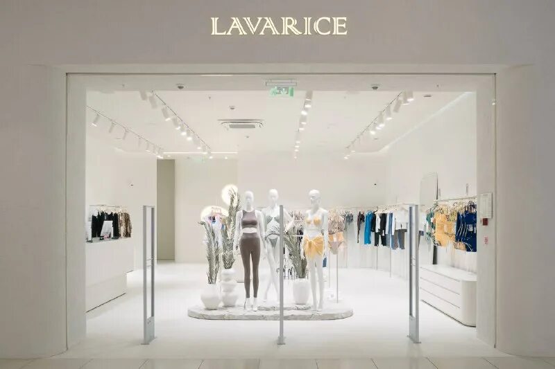Lavarice модели. Max mara авиапарк. Lavarice одежда. Lavarice купальники логотип. Lavarice.