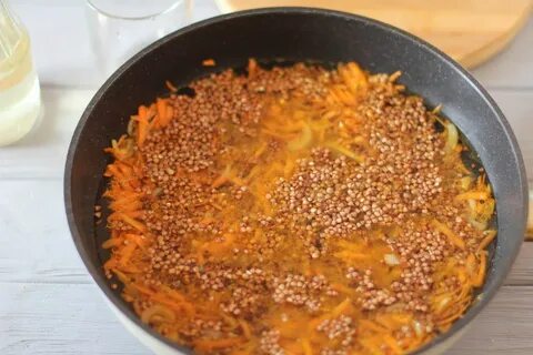 Приготовление гречки с луком и морковью