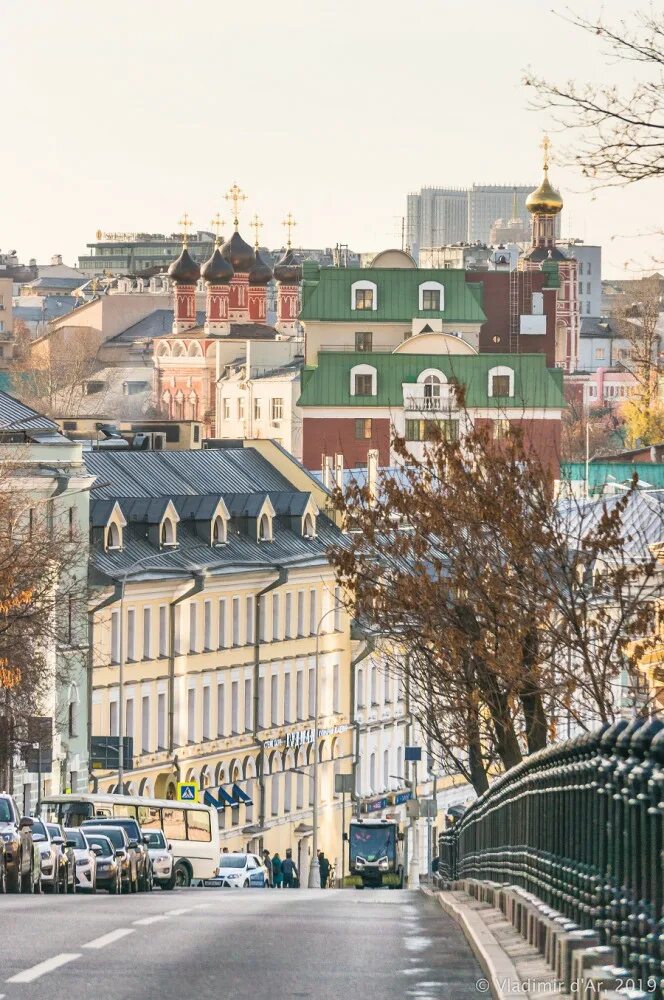 Сретенский холм в москве. Рождественский б р. Доходный дом и и джамгарова на рождественском бульваре. Храм на рождественском бульваре в москве. Рождественский бульвар дом 17.