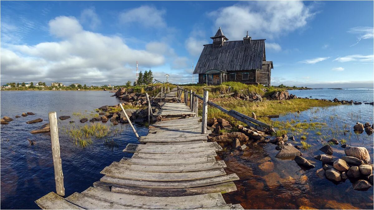 Кемь Рабочеостровск. Кемь. Белое море Карелия. Рабочеостровск остров Соловки. Кемь Карелия остров.