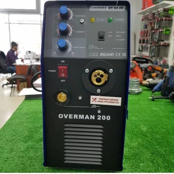 Aurora pro overman 180. Сварочный полуавтомат Оверман 200. Сварочный аппарат Aurora Overman 200 mig/mag.