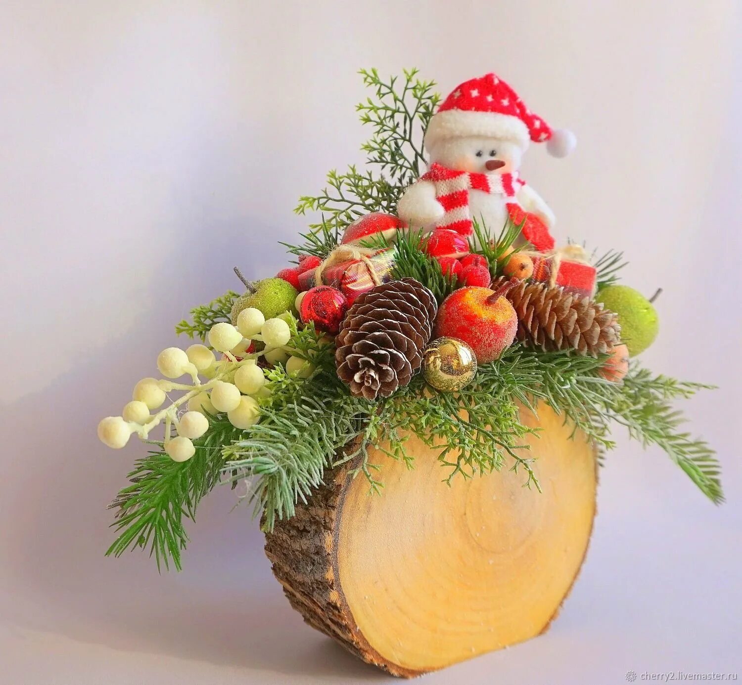 Новогодняя композиция мини. Мастер класс новогодняя композиция. Оригинальные новогодние композиции. Новогодние флористические композиции. Небольшие новогодние композиции.