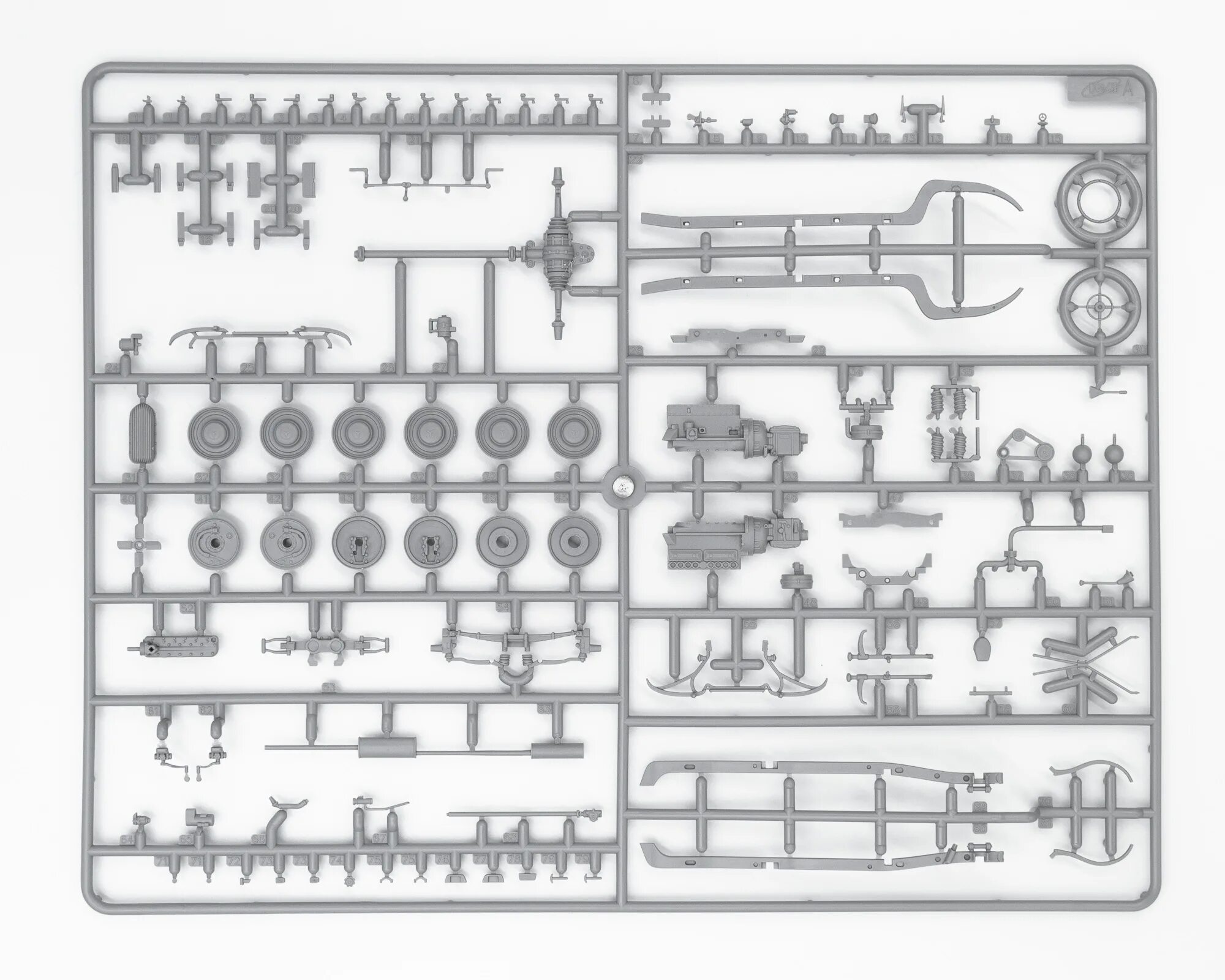 Тип 320. Icm сборная модель тип 320 (w142). тип 320 (w142) седан с германским штабным персонал 1:35 35539. 35539 icm. icm 35539 тип 320 (w142) седан с германским штабным персоналом.