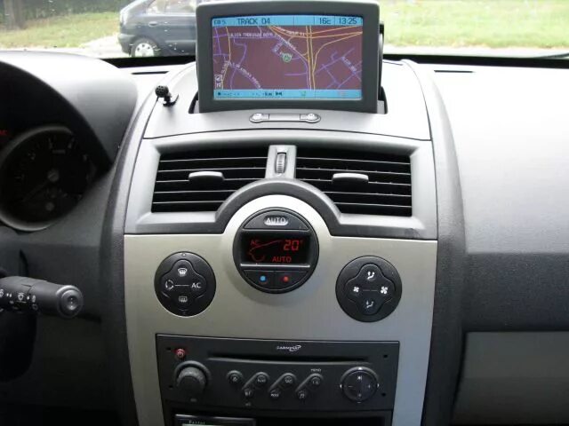 Megane 2 android. Штатная 2 din магнитола для renault megane 2. 2 дин магнитола рено меган 2. магнитола на рено меган 2 с экраном. рено меган 2 магнитола 2din.