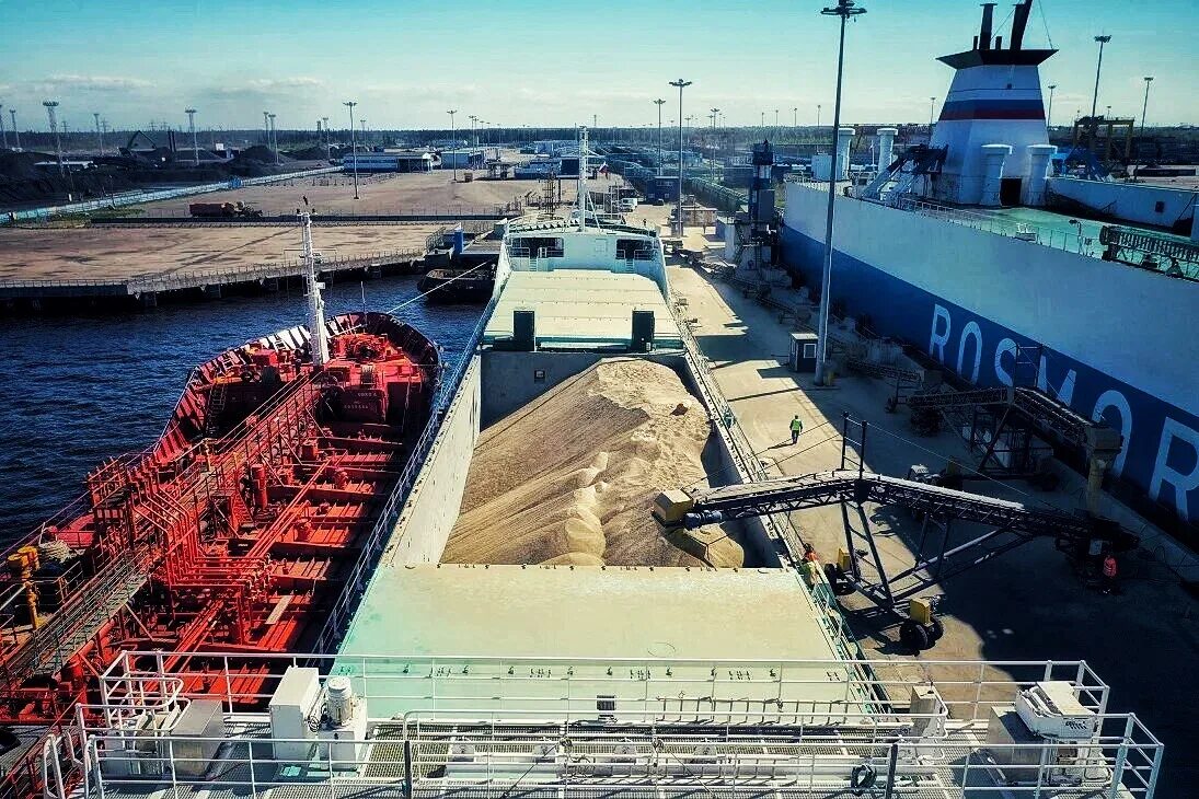 Морской порт терминал. Морской порт усть-луга. терминал новотранс усть луга. новотранс порт усть луга. терминал луга порт новотранс.