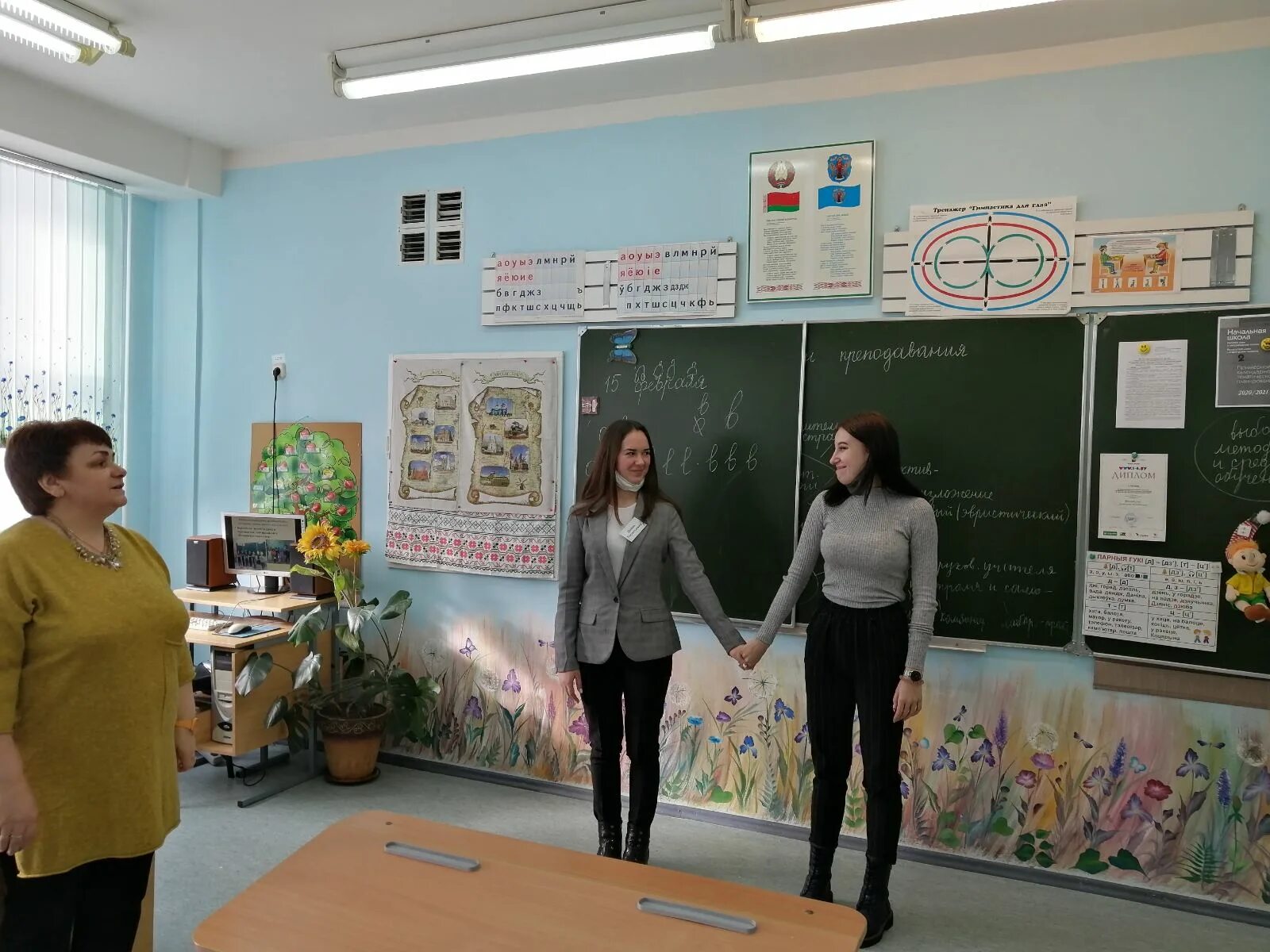 Когда 1101 учителя. Работа учителем в минске. Работа учителем в минске. Школа 167 минск. Школа 7 минск преподаватели.