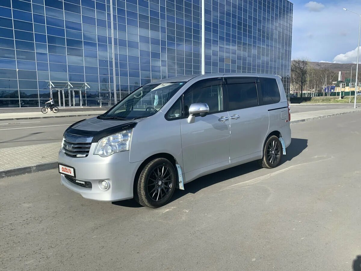 Toyota noah, 2010 год. тойота ноах 2010 серый цвет. Toyota noah r70. тойота ноах r 70. тойота ноах 2010 красноярск.