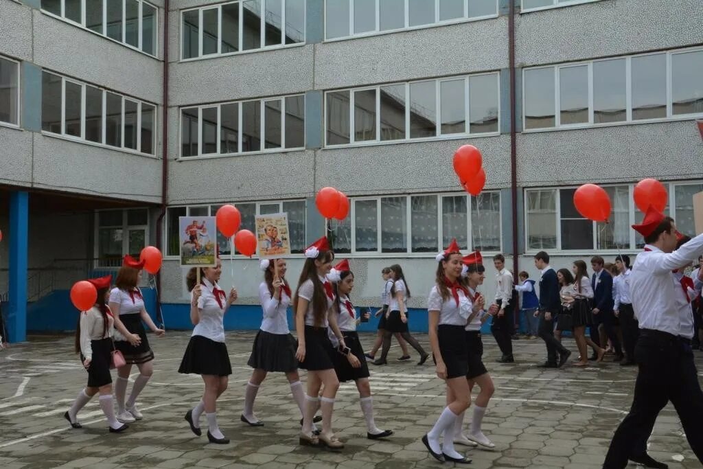 Школа 7 имени. 7 школа армавир. школа номер 7 армавир. седьмая школа город армавир. армавир 7 школа имени жукова.