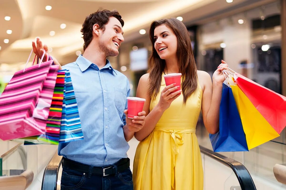 мужчина шоппинг. магазины одежды moda line park. молодежь в торговом центре. любимые магазины девушек. анна михайловская фото.