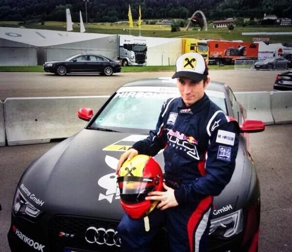 пилоты наскар. виктор московских гонщик. а4 стал гонщиком. виктор балакан гонщик. виталий петров гонщик машина.