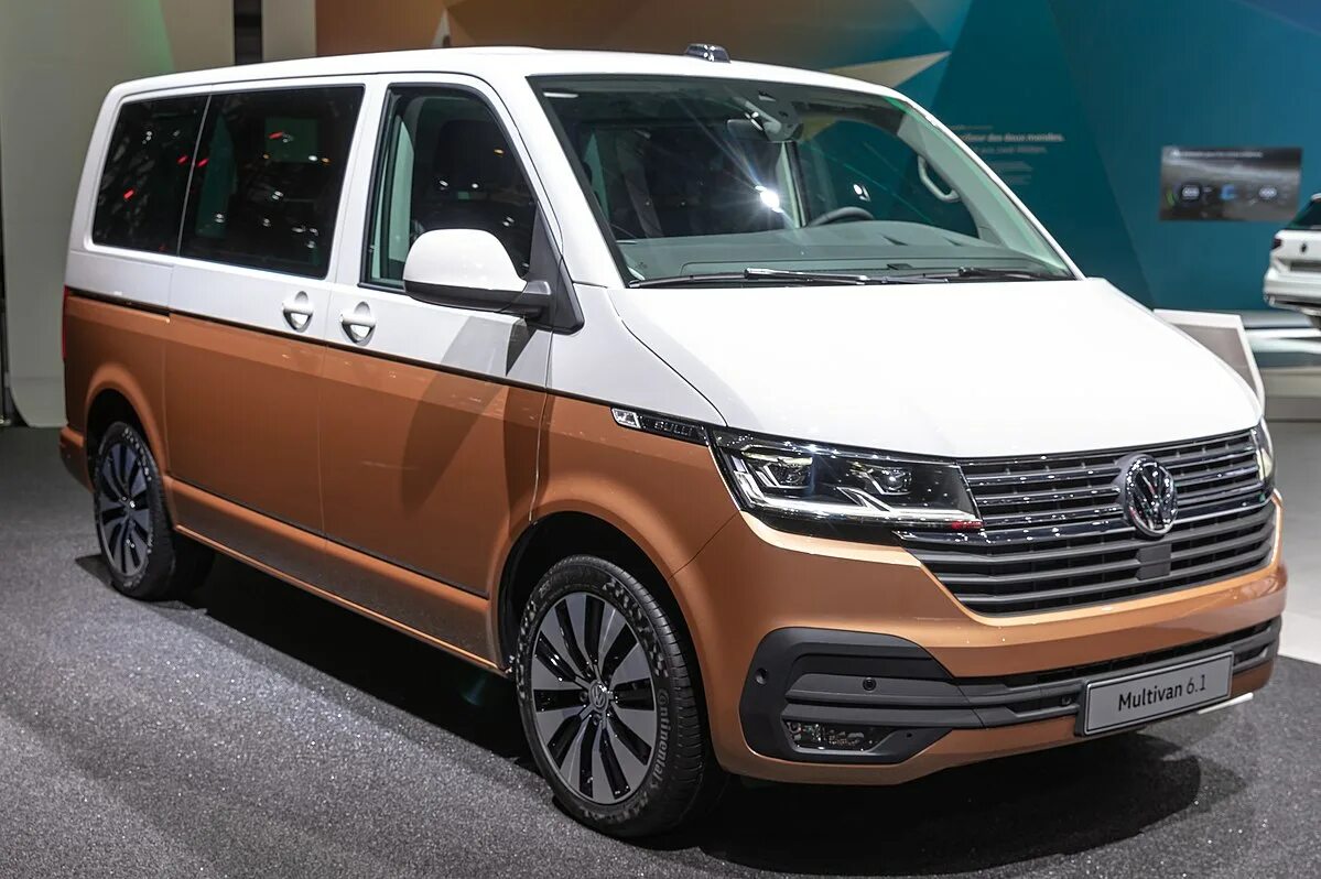 Т 6 октября. Volkswagen Multivan t6 long. Фольксваген т6.1Мультивен. VW Multivan 6.1. Volkswagen Multivan t6 Рестайлинг long.