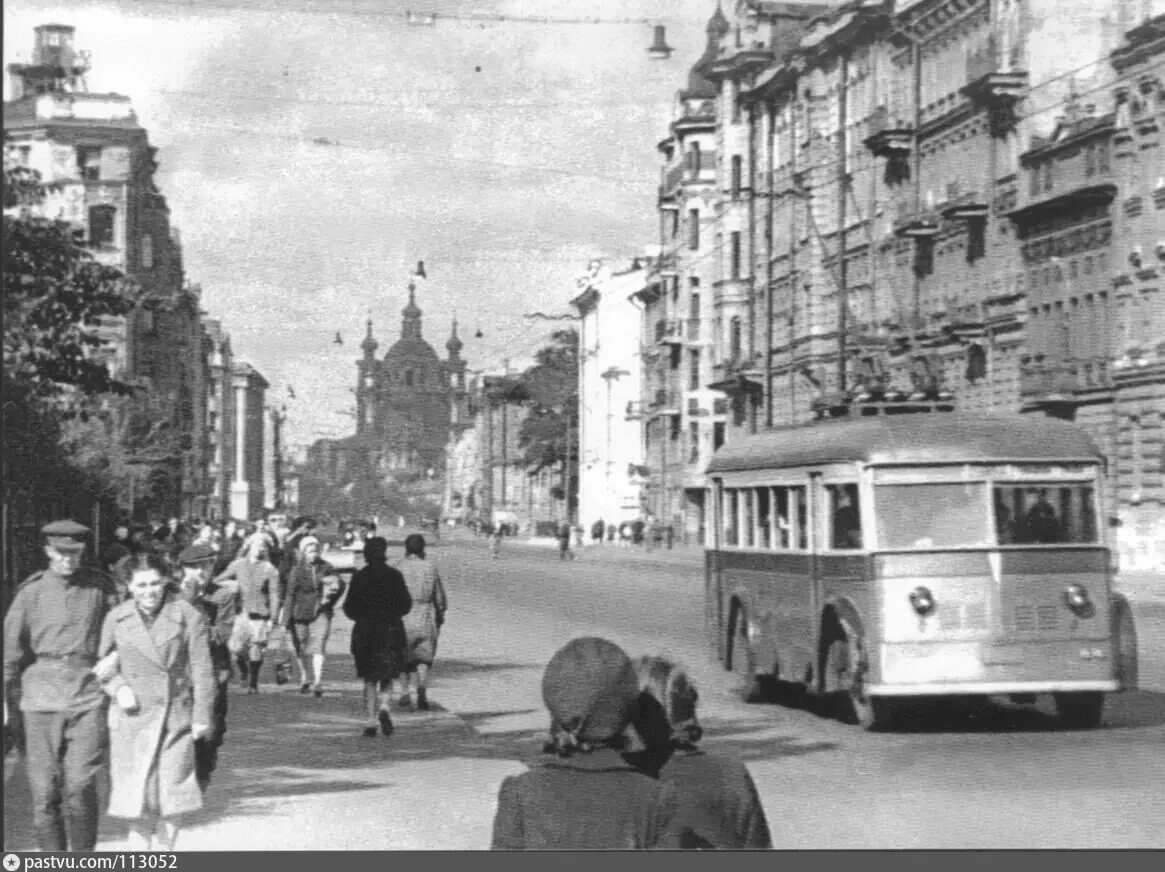 Ленинград Суворовский проспект. Троллейбус ЯТБ Суворовский. Ленинградский проспект 1945. Пр Кирова Ленинград 1940г. Летом 1940 года ленинградский