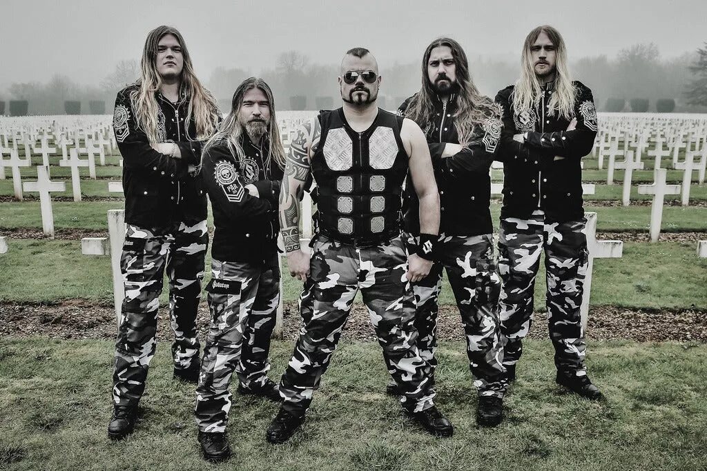 Sabaton back. Сабатон группа. Камуфляж Сабатон. Группа Сабатон 2020. Сабатон 1999.