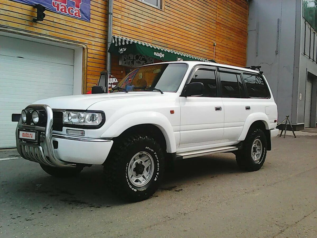 Ленд крузер 80 бу купить. Toyota Land Cruiser 80 White. Тойота ленд Крузер 80 белый. Land Cruiser 80 белый. Land Cruiser 80 White.