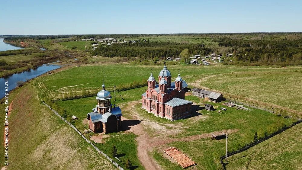 Село сура пинежский район. Деревня Шотова Пинежский район. Д Шотова Пинежского района Архангельской области. Церковь Пинега Пинежский район. Село Сура Пинежский район Архангельская область.