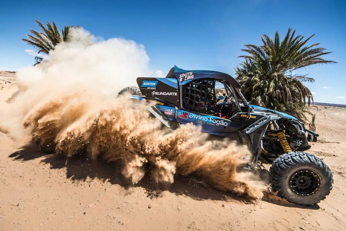 Can am team. Can am Maverick x3 ралли. BRP Maverick Dakar. Can-am Dakar. Саус рейсинг.