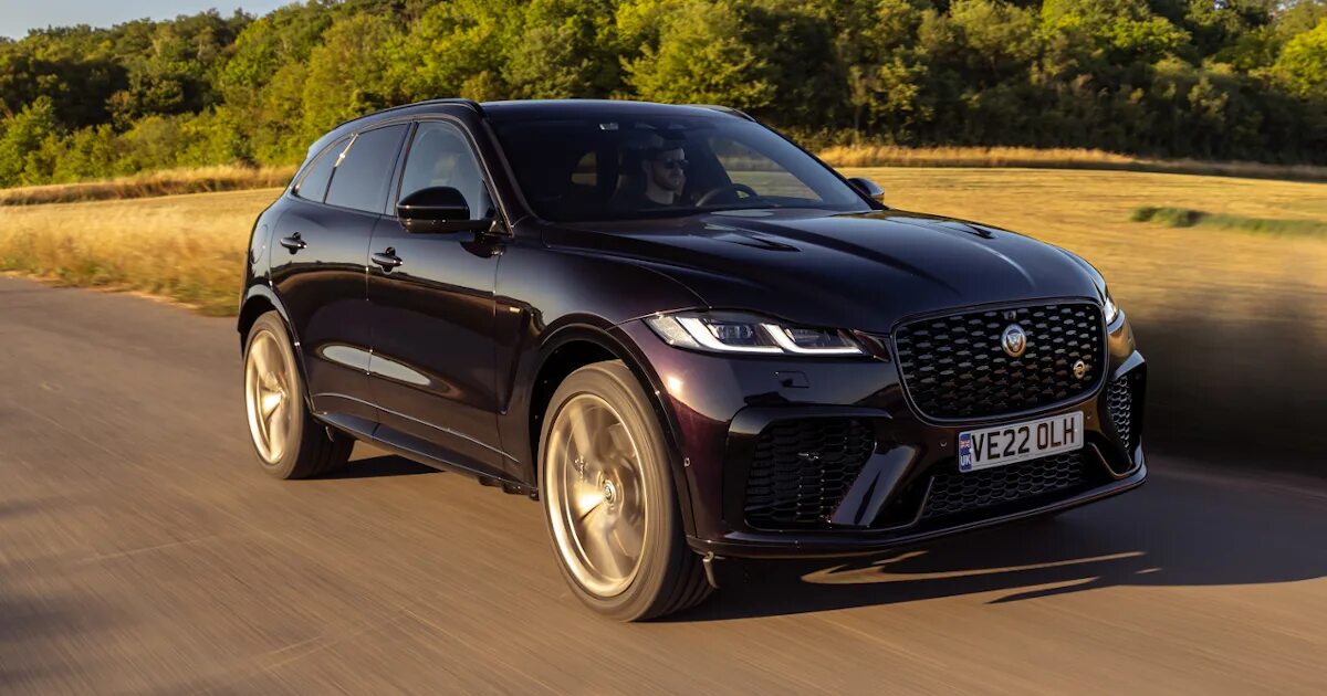 F pace 2025. Jaguar f-pace svr 2025. ягуар f pace дтп. ягуар svr 2025 с панорамой. jaguar f-pace r-dynamic svr - 2025 - 1920x1080.