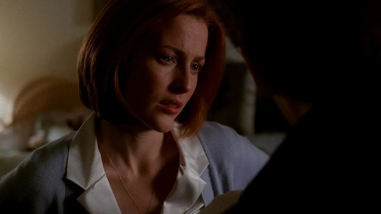 Екб танцуй скалли милано. Dana Scully. Dana Scully screencap.