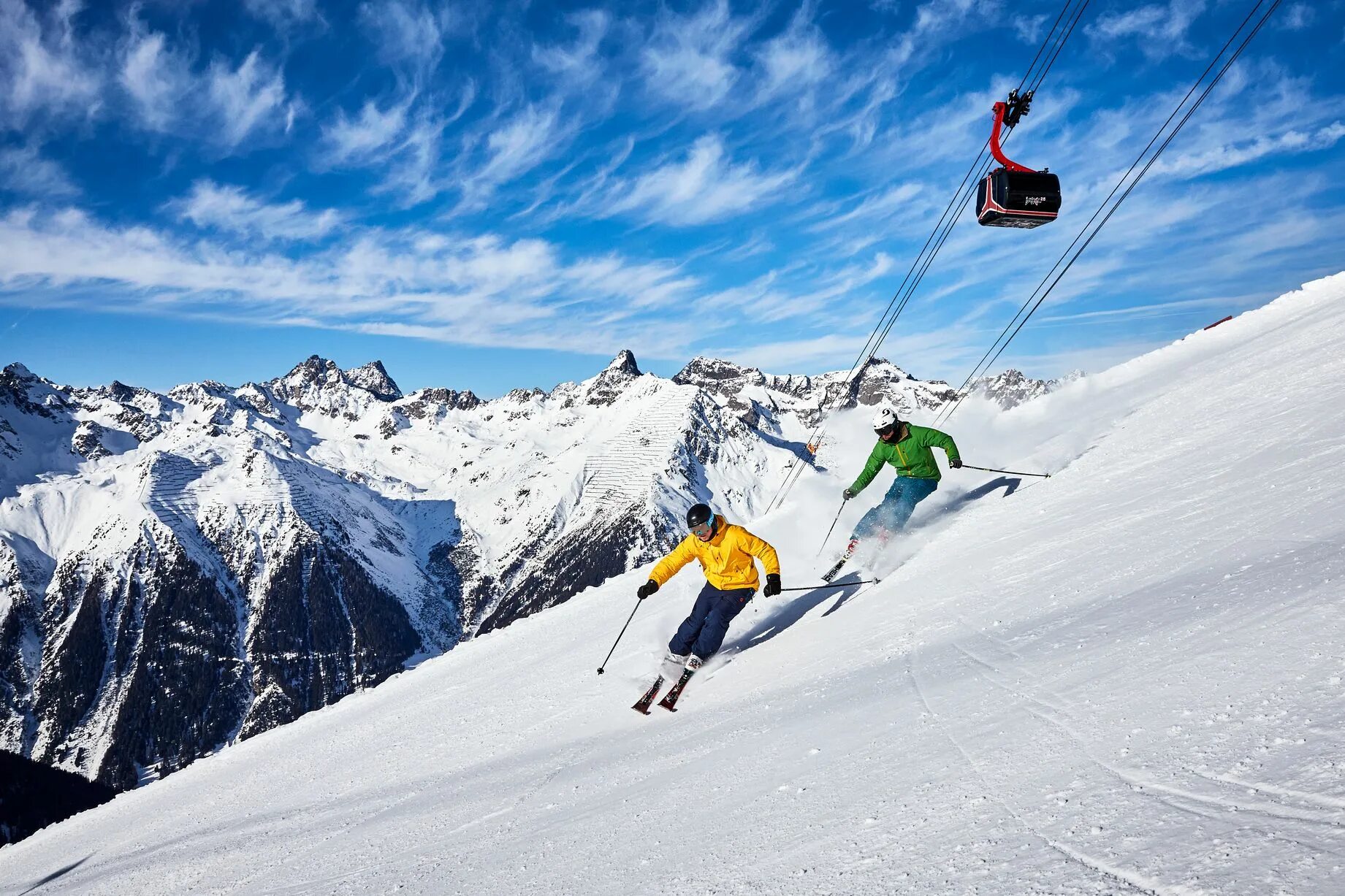 Ишгль (Ischgl), Австрия. Ischgl горнолыжный курорт. Горнолыжный курорт лыжники Австрия. Австрия горные лыжи. Центр зимнего спорта в австрии