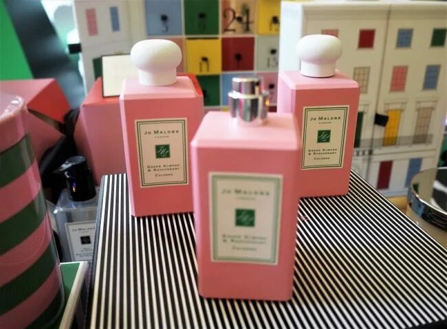 Джо Малон Green Almond. Jo Malone Green Almond and Redcurrant Cologne. Джо Малон духи розовый флакон. Jo malone green almond redcurrant