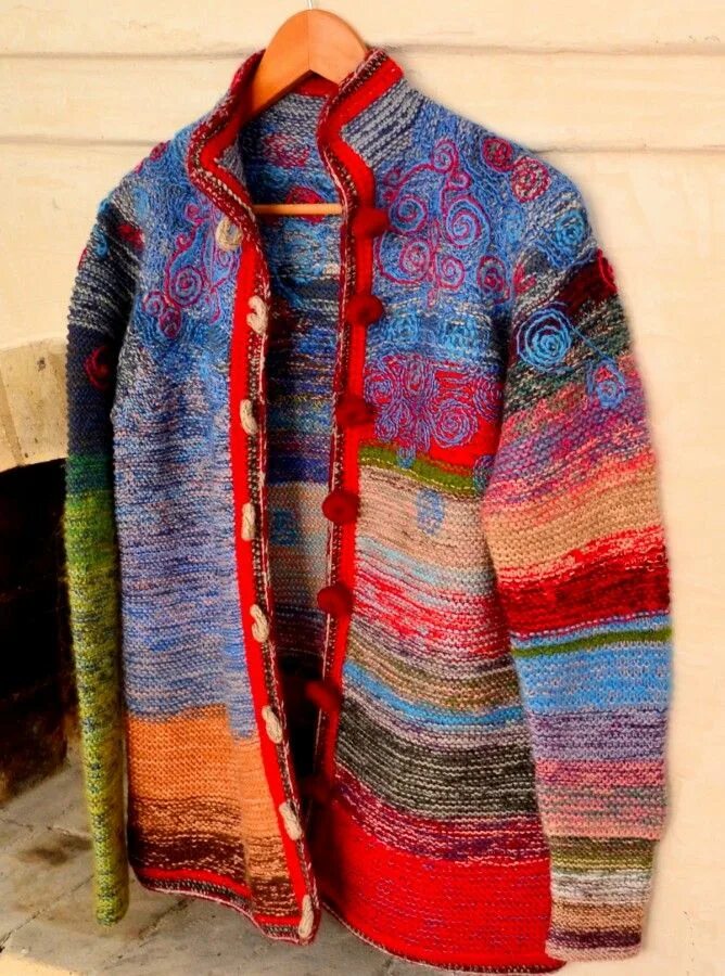 Missoni кардиган архив. Разноцветный кардиган спицами. Кофта из разноцветной пряжи. Кардиган крючком из остатков пряжи. Кардиган спицами из остатков.