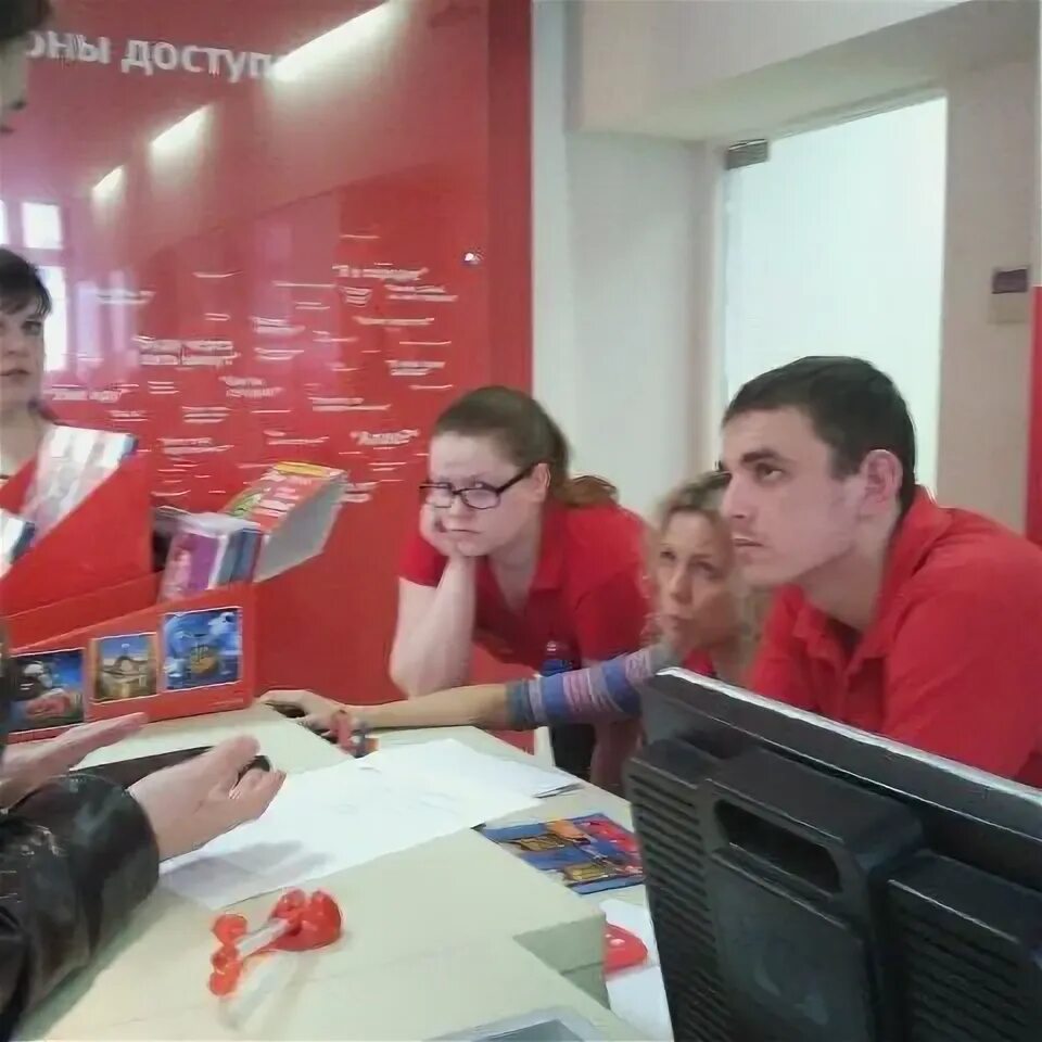 Магазин садовая 81 нижний тагил. Мтс нижняя тура. Мтс офис нижний тагил. Фото сотрудников мтс в нижнем белье. Салоны мтс в нижнем тагиле.