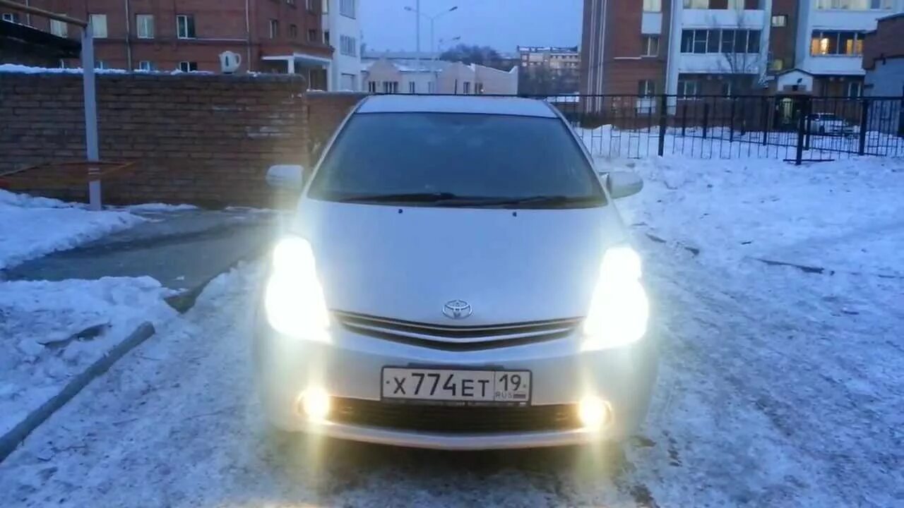 Птф тойота приус 20. Тойота приус свет. Лампы тойота приус 30. Prius 30 габаритные лампы. Toyota prius 20 лампочки ближнего света.