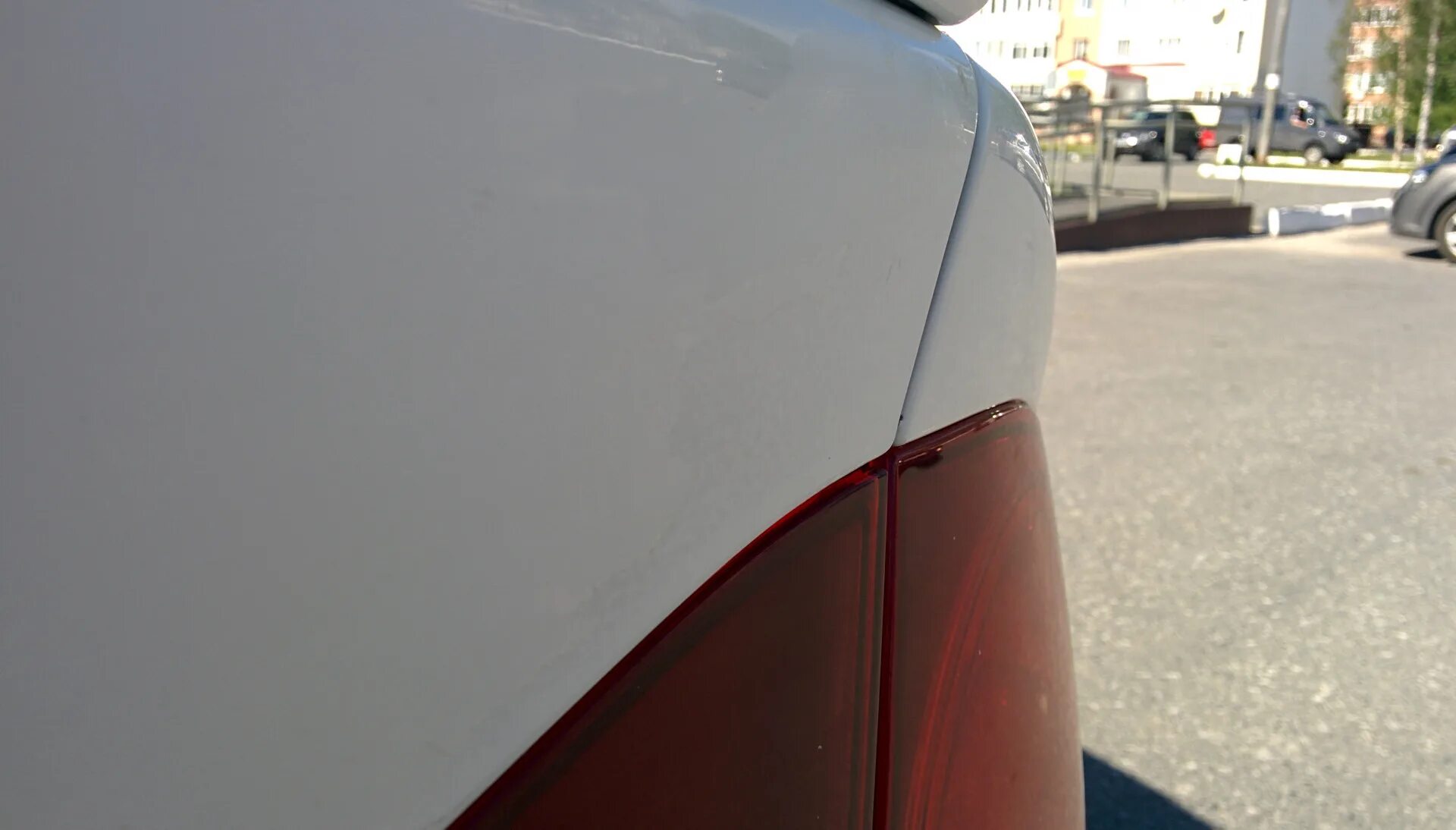 Полез лак на авто. Слез лак на авто матово. облазит краска мерседес а класса. зеркала облазят круз. облезает лак красная калина.