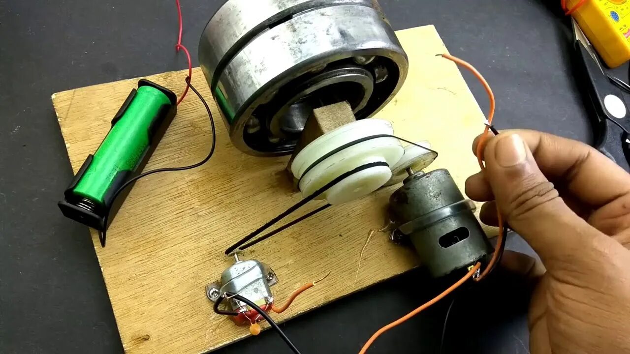 12 вольт ли генератор. Генератор dynamo c 12 вольт. динамо мотор. free energy battery. dinamo manqanis.