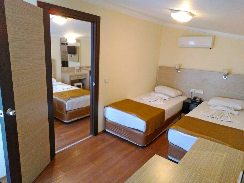 Kleopatra c lounge. Sunny hill alya 4*. Бассейн клеопатры. Отель kleopatra bavyera 3*. Отель uh kleopatra bavyera аланья турция фото.