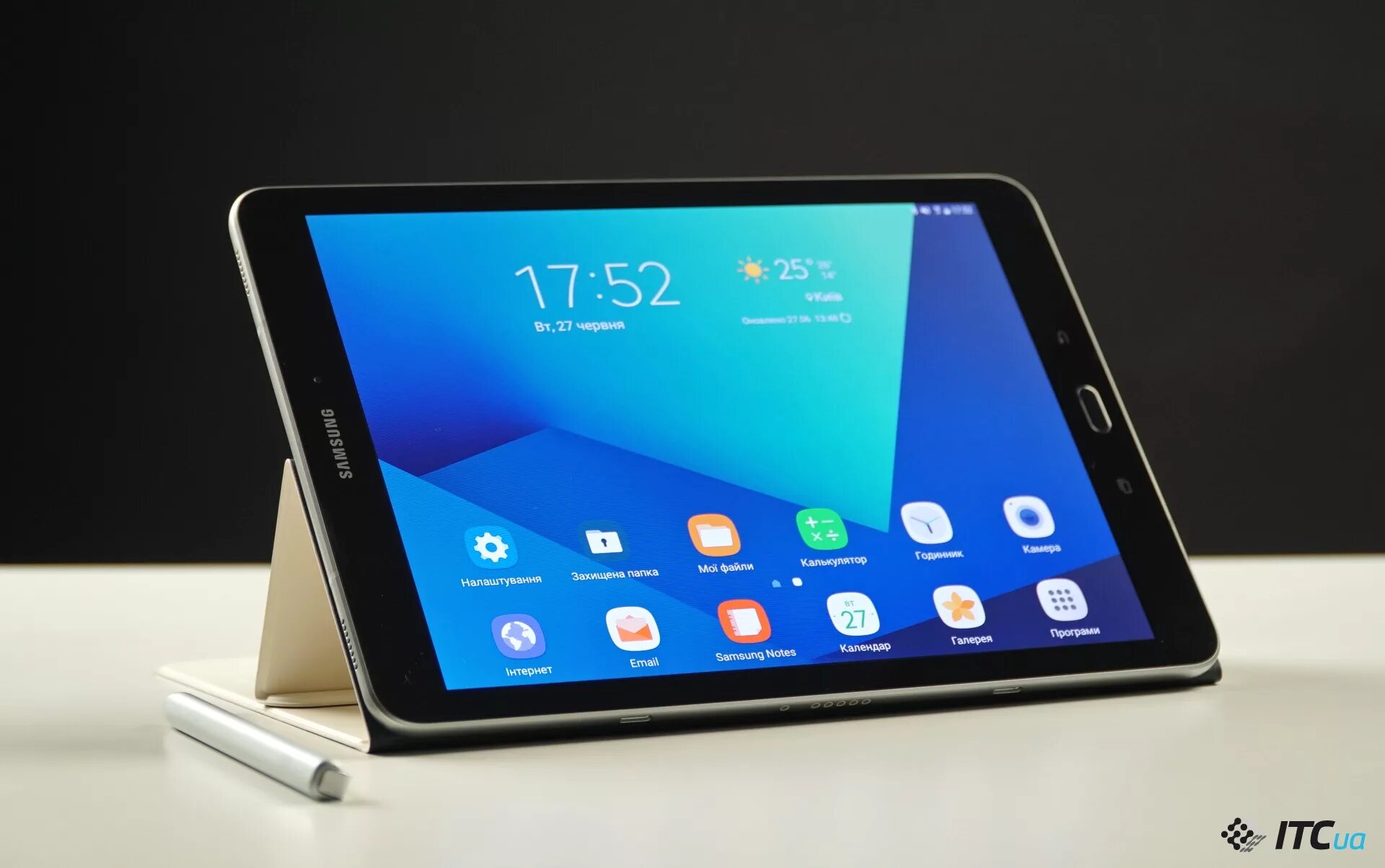 Galaxy tab a9 plus. Планшет samsung galaxy tab s4. samsung galaxy tab 2010. планшет samsung galaxy tab s3. планшет самсунг галакси таб s3.