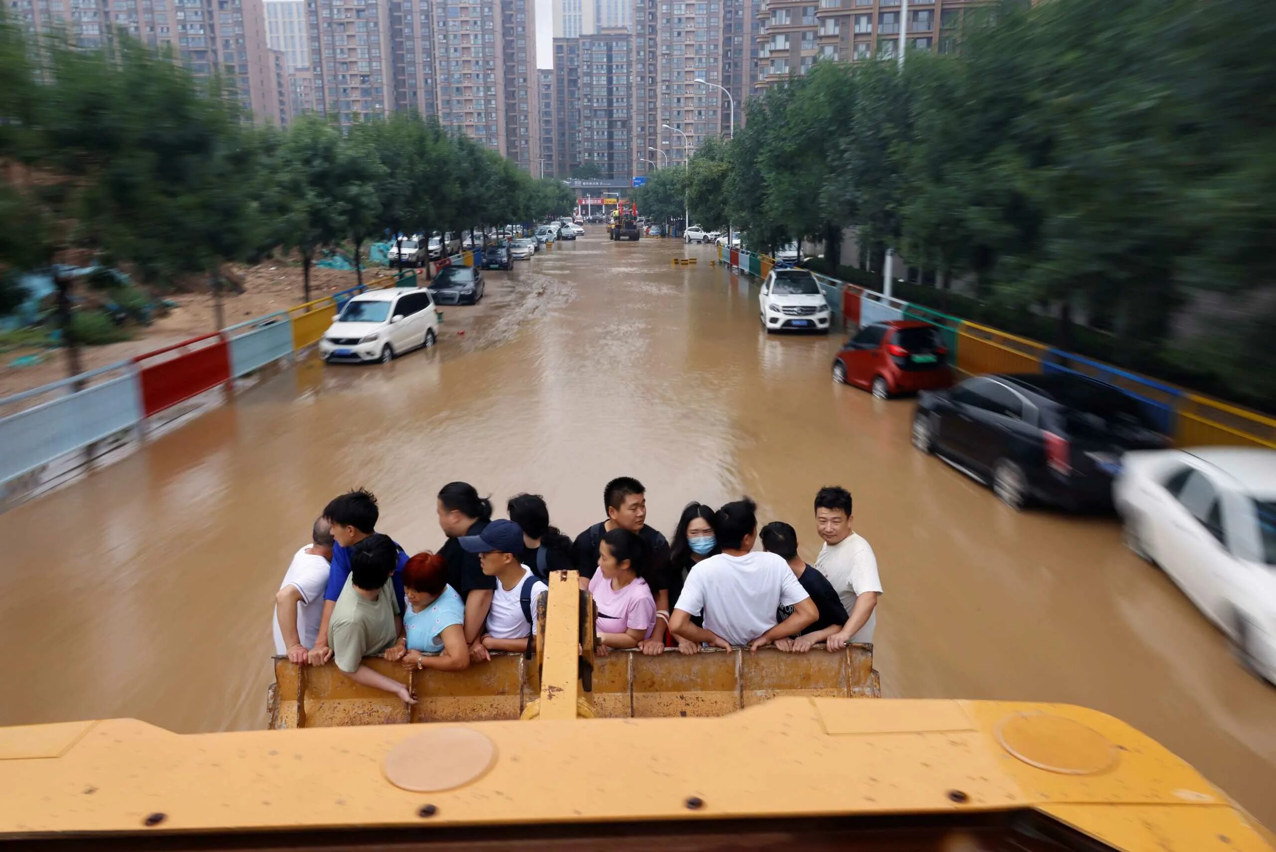 Какое наводнение в китае. Наводнение в Хэнань. Наводнение в Китае 2021. Потоп в Китае. Ливни в Китае 2021.