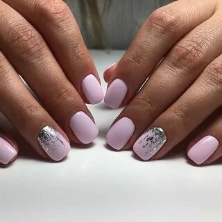 Маникюр розовый с серебром