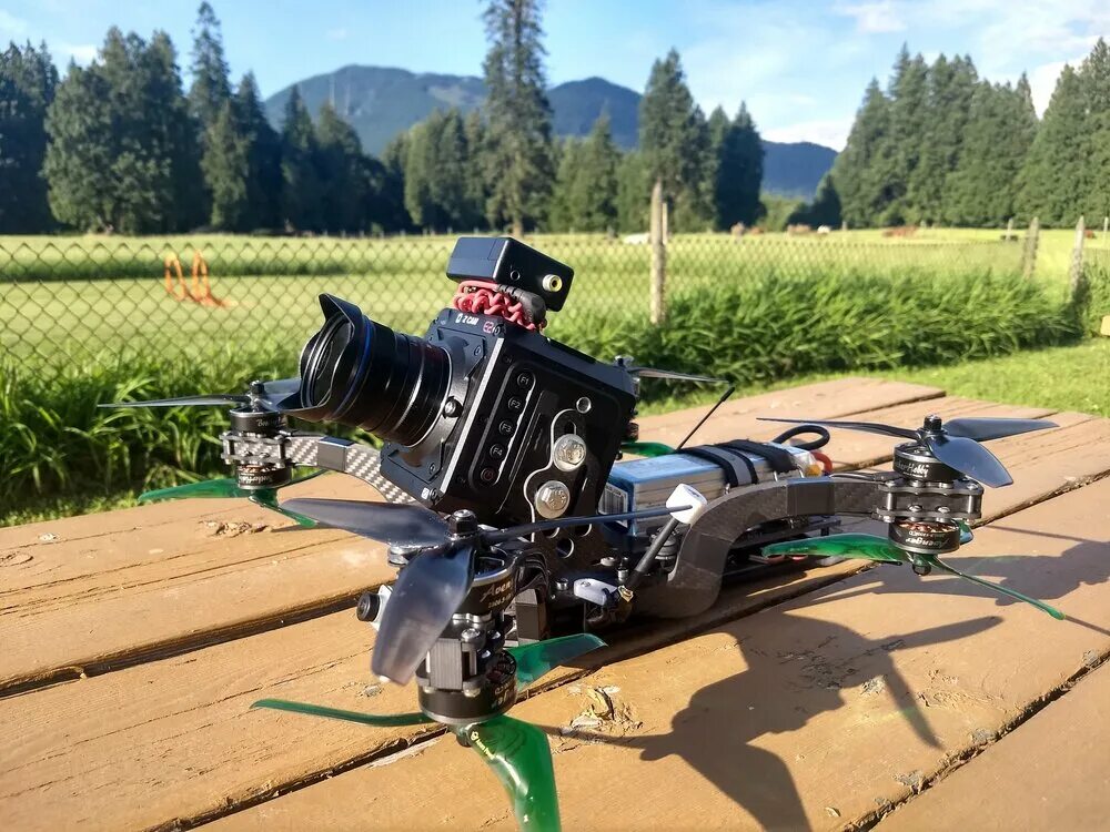 Fpv съемка. Alligator x8 12&#039;&#039; cinelifter platform. fpv one shot.